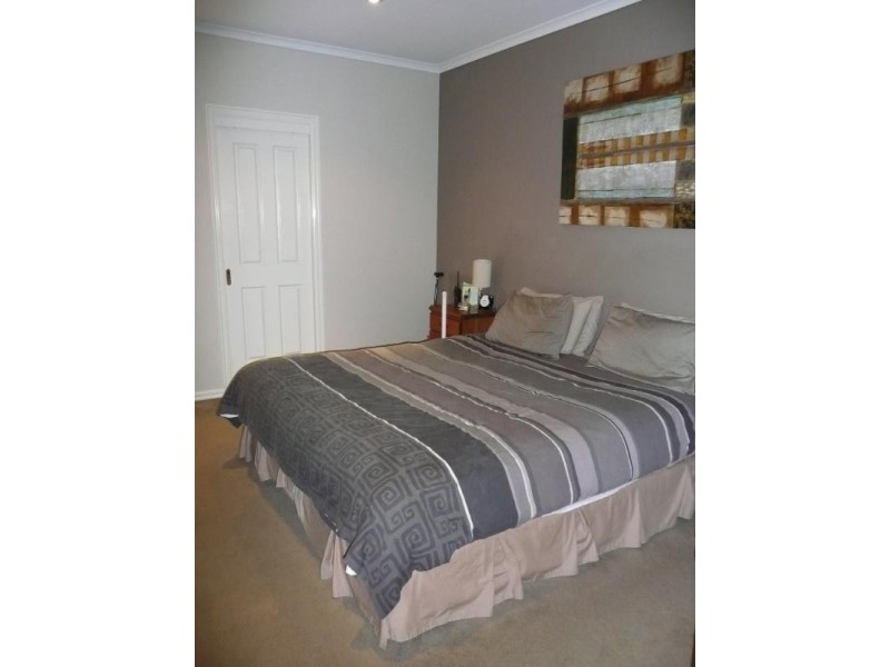 1 Clegg Avenue, Croydon VIC 3136