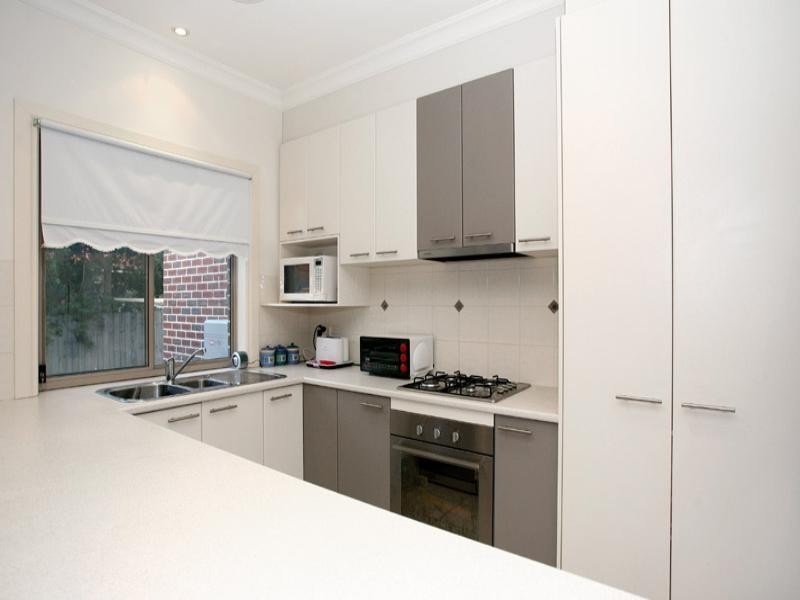 1/13 Hedge End Road, Mitcham VIC 3132
