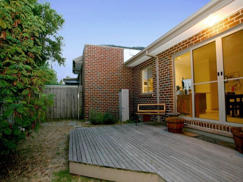 1/13 Hedge End Road, Mitcham VIC 3132