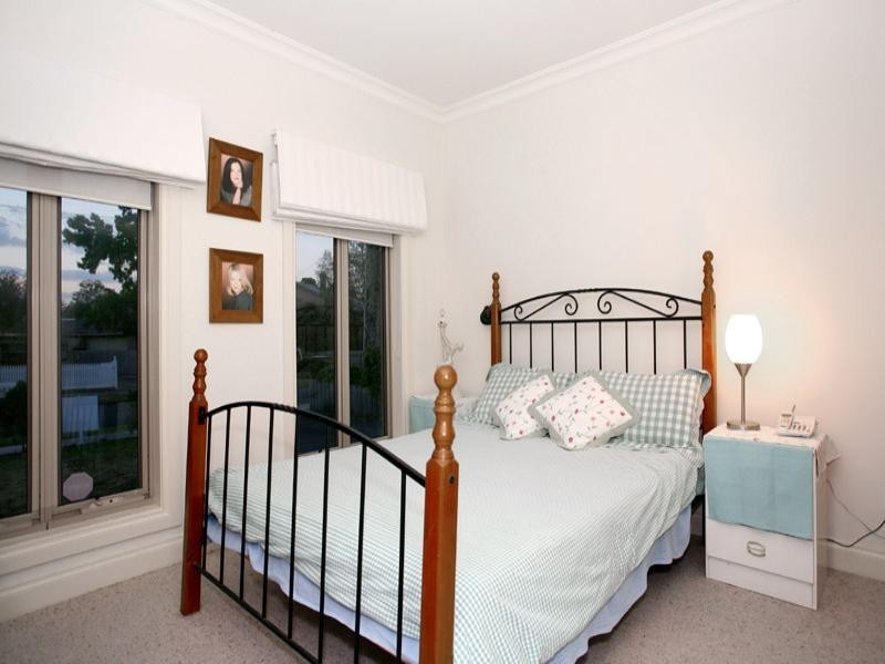 1/13 Hedge End Road, Mitcham VIC 3132