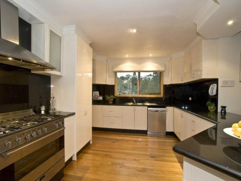 18 Ridley Court, Doncaster East VIC 3109