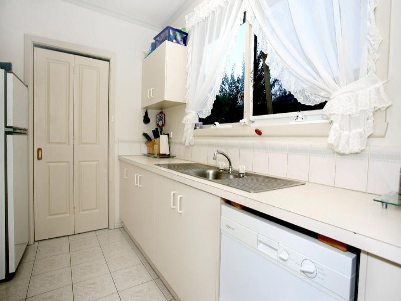 16 Marwarra Street, Ringwood East VIC 3135