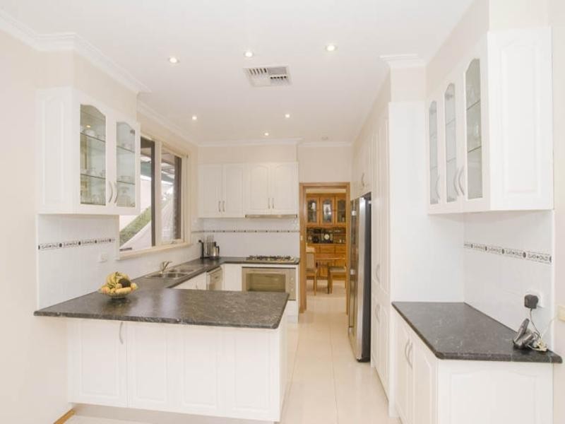 17 Mintaro Court, Templestowe VIC 3106