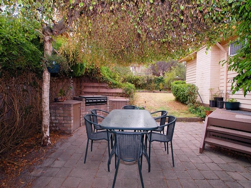 2 William Street, Donvale VIC 3111