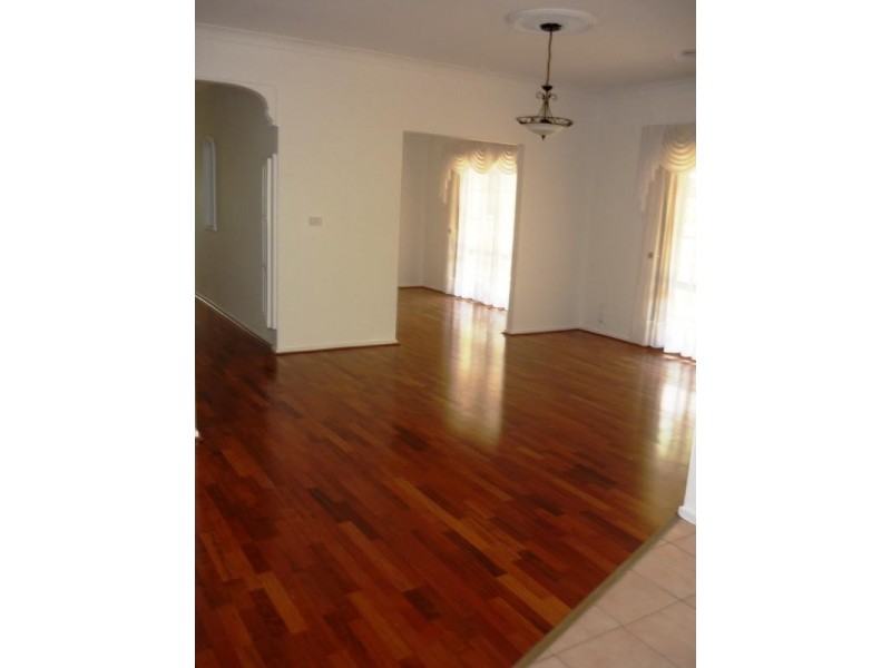 8 Cromwell Drive, Rowville VIC 3178