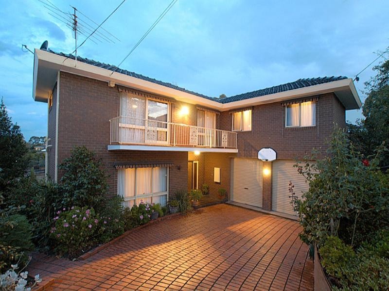 66 Chatsworth Quadrant, Templestowe Lower VIC 3107