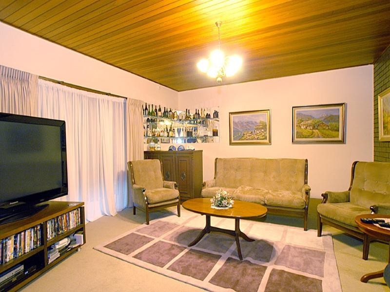 66 Chatsworth Quadrant, Templestowe Lower VIC 3107