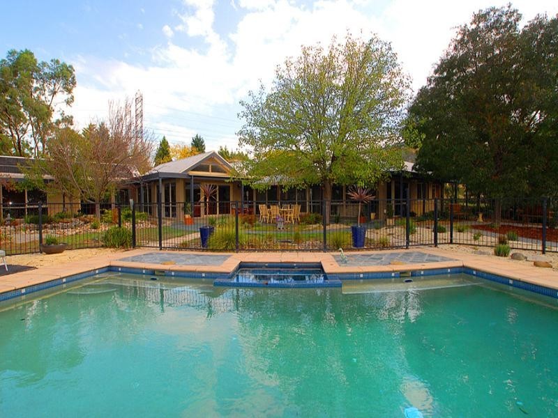 11 Oxford Close, Templestowe VIC 3106