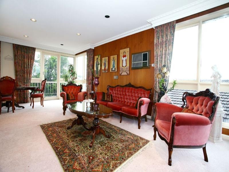 25 Rathmullen Quadrant, Doncaster VIC 3108