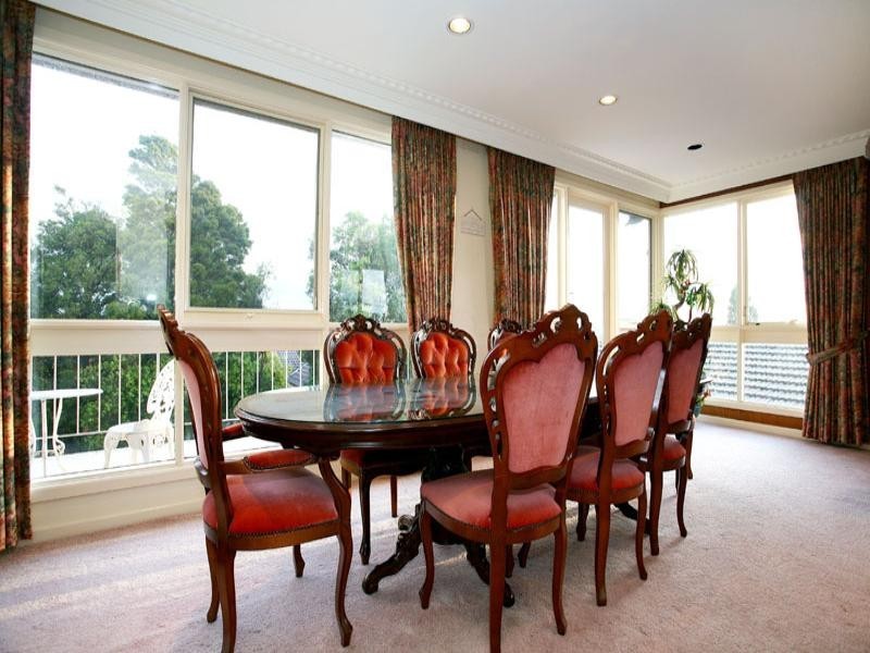 25 Rathmullen Quadrant, Doncaster VIC 3108