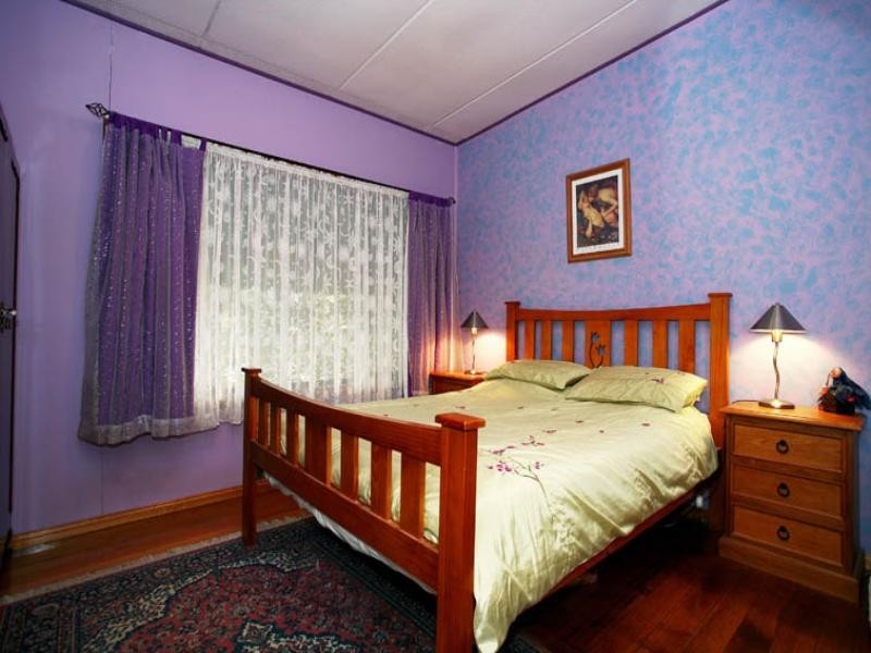 23 Hedge End Road, Mitcham VIC 3132