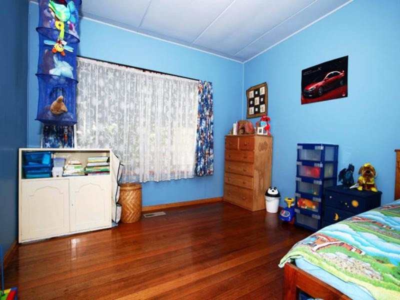 23 Hedge End Road, Mitcham VIC 3132