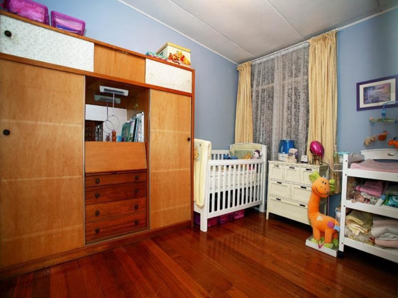 23 Hedge End Road, Mitcham VIC 3132