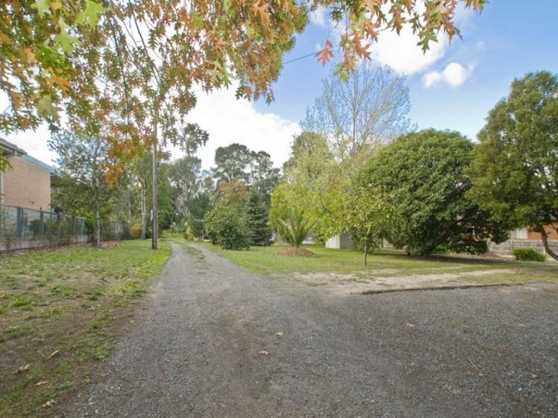 28-30 Milne Road, Park Orchards VIC 3114