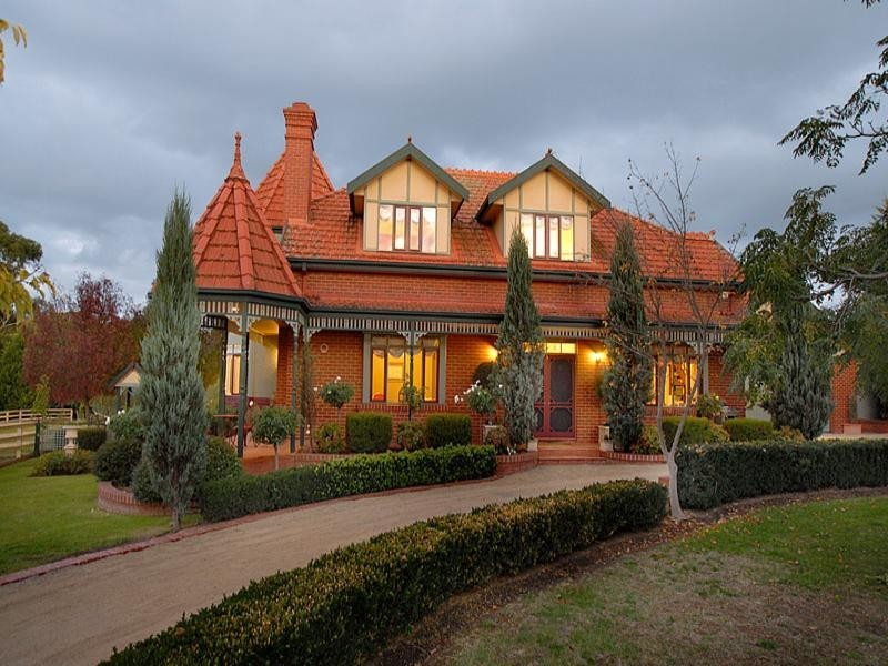 1 Villanova Court, Park Orchards VIC 3114