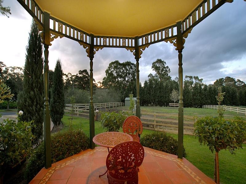 1 Villanova Court, Park Orchards VIC 3114