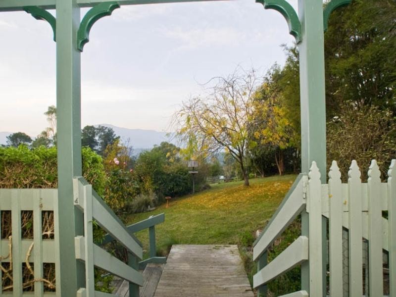 127 Barak Drive, Launching Place VIC 3139
