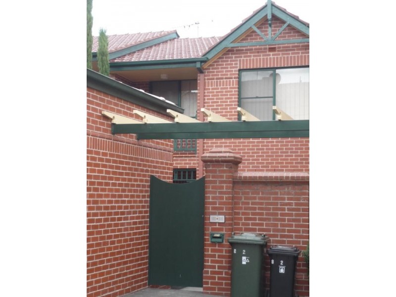 2/8A Bellevue Avenue, Doncaster East VIC 3109