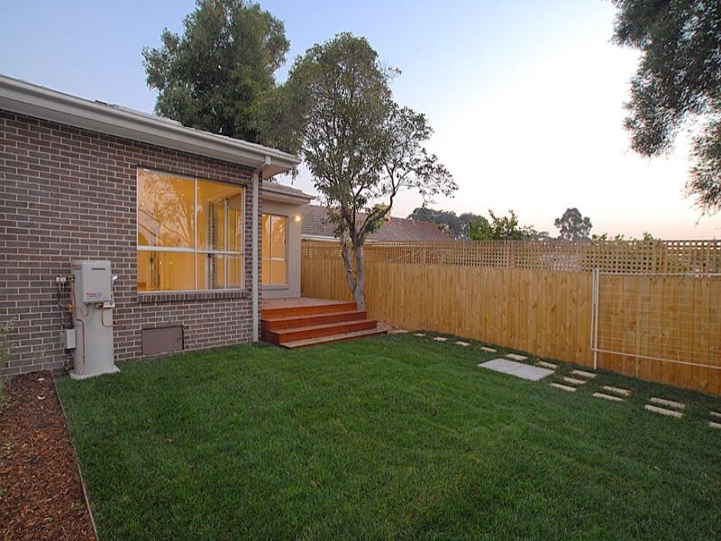 5 Pine Way, Doncaster East VIC 3109