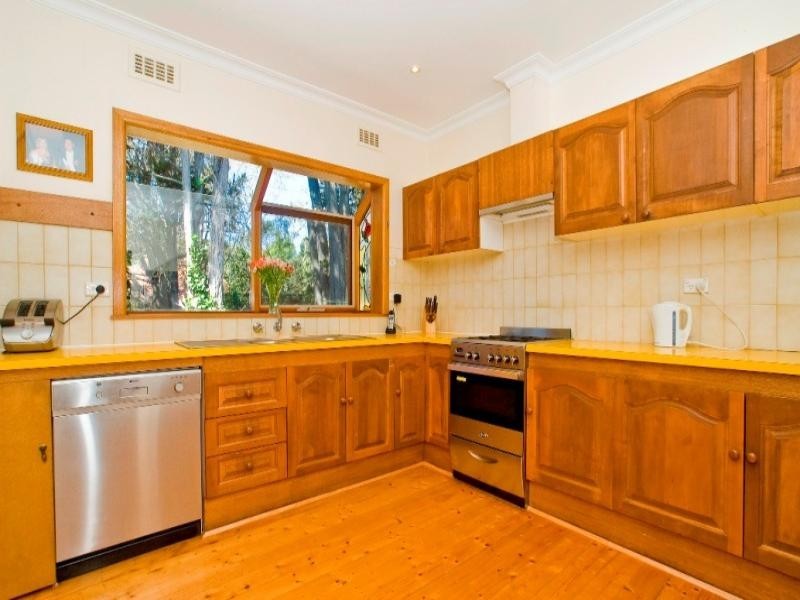 24 Park Road, Ringwood North VIC 3134