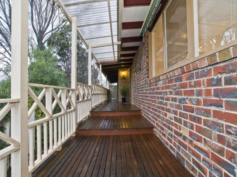 6 Baradine Road, Mooroolbark VIC 3138