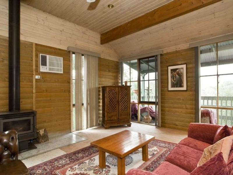 127 Barak Drive, Launching Place VIC 3139