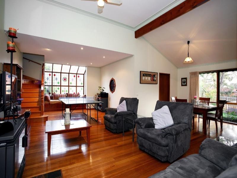 51 Rosemary Avenue, Croydon Hills VIC 3136