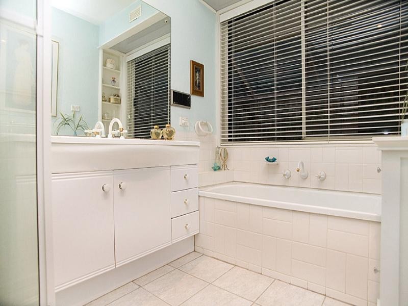 11 Kelly Street, Doncaster VIC 3108