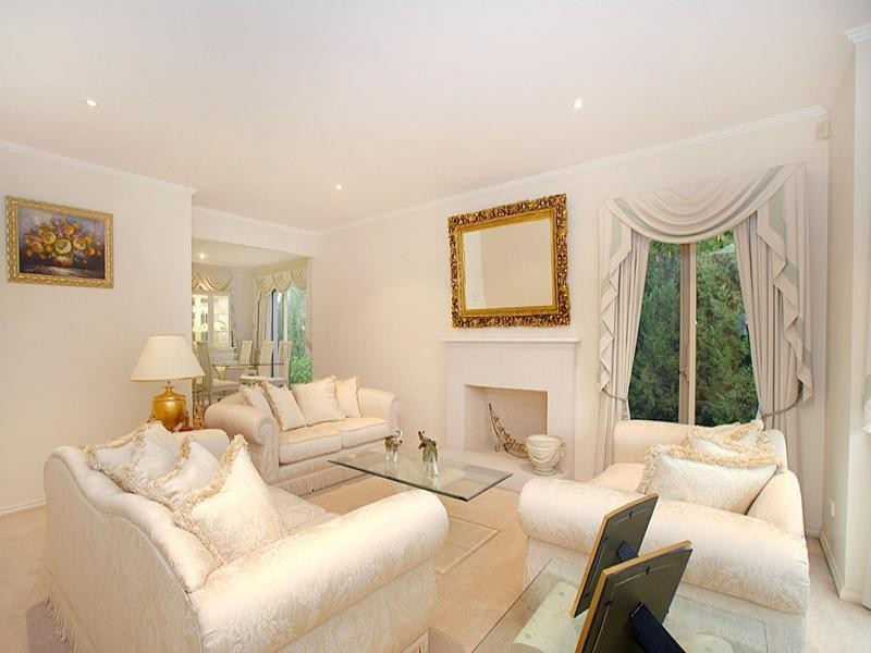 21 Hillhouse Road, Templestowe VIC 3106