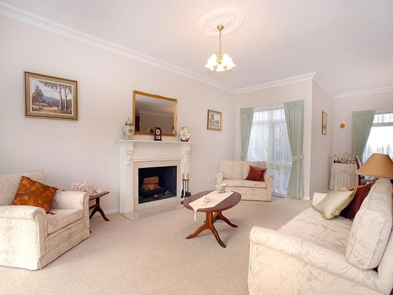 8 Oakwood Court, Templestowe VIC 3106