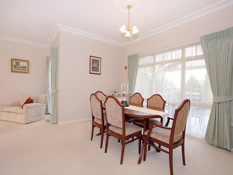 8 Oakwood Court, Templestowe VIC 3106