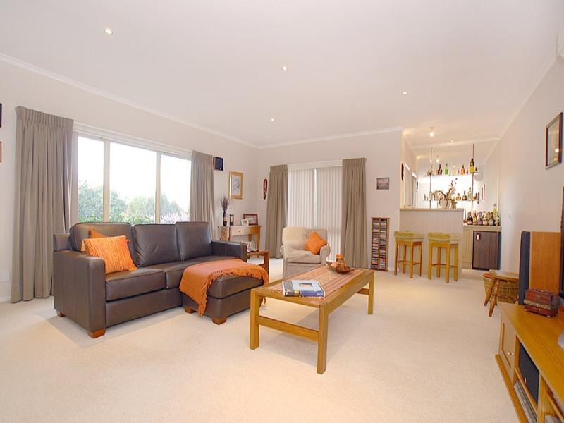 8 Oakwood Court, Templestowe VIC 3106