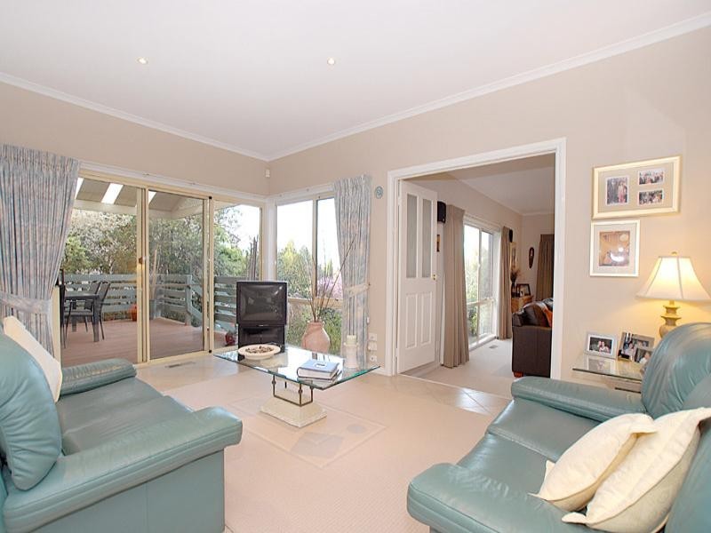 8 Oakwood Court, Templestowe VIC 3106