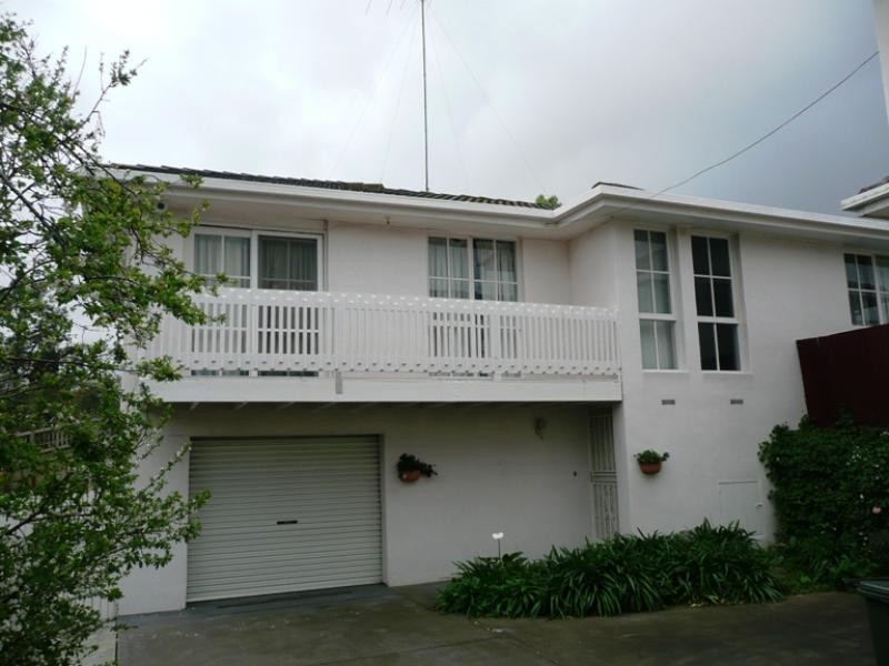 2/1 Mcleod Street, Doncaster VIC 3108