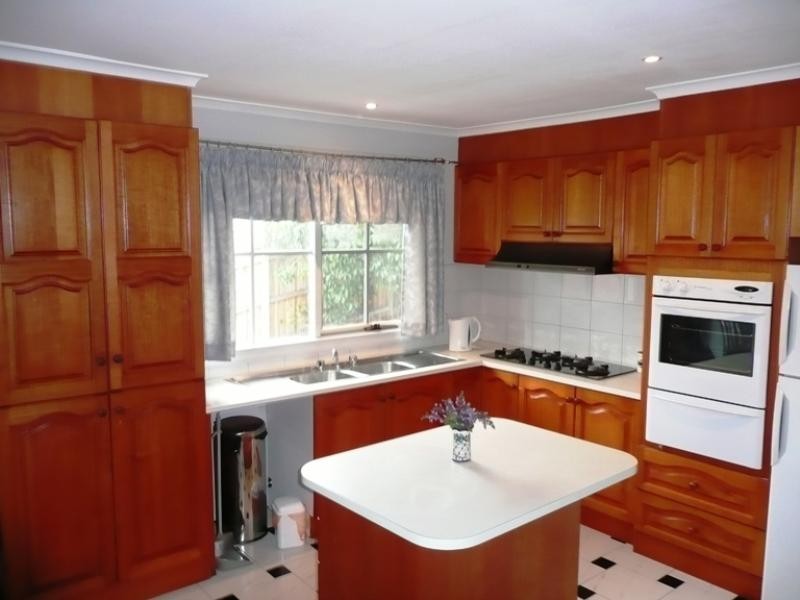 2/1 Mcleod Street, Doncaster VIC 3108