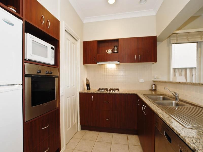 10/1 Greg Norman Drive, Werribee VIC 3030