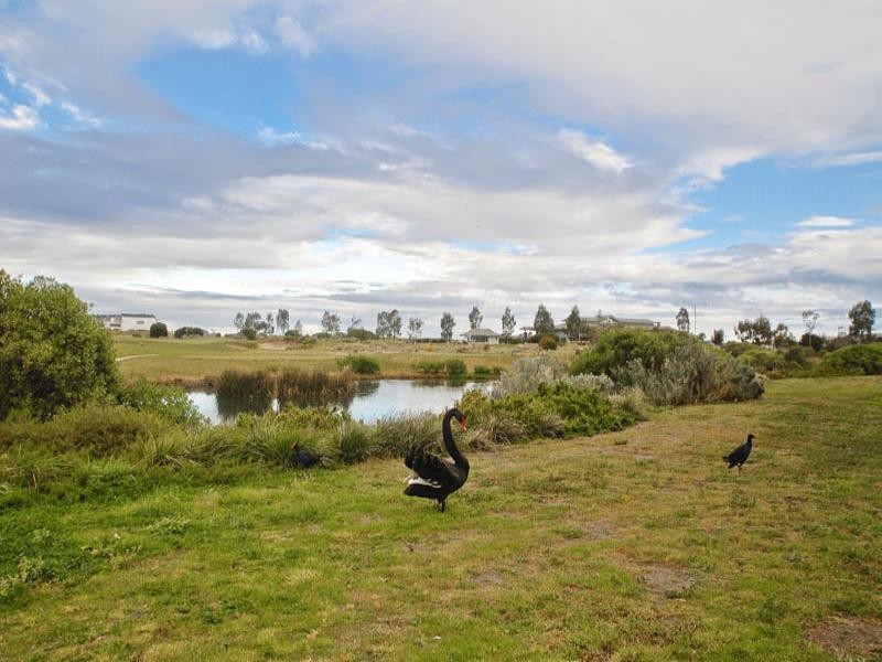 10/1 Greg Norman Drive, Werribee VIC 3030