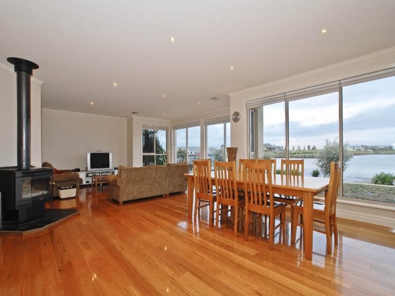 13 Panorama Way, Werribee VIC 3030