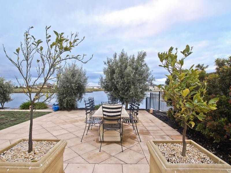 13 Panorama Way, Werribee VIC 3030