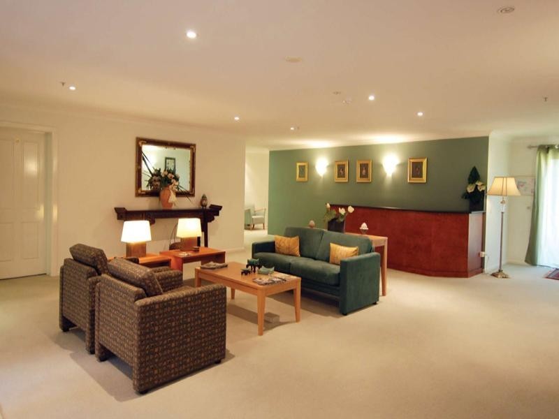 6 and 7/31 Blackburn Road, Doncaster East VIC 3109