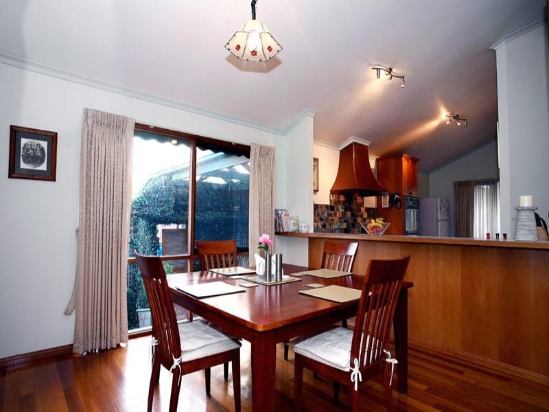 51 Rosemary Avenue, Croydon Hills VIC 3136