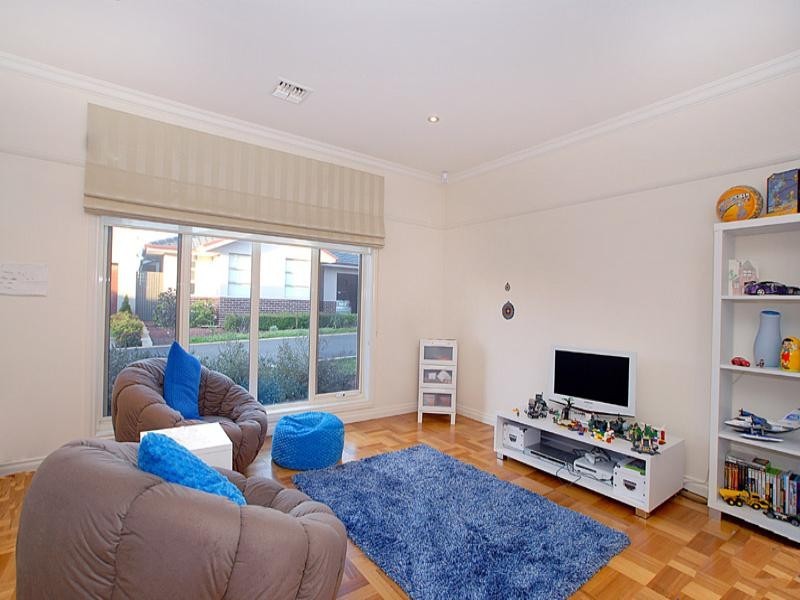 2/16 Powers Street, Donvale VIC 3111