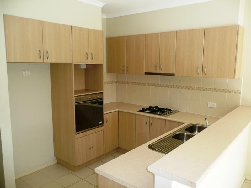 6 Lancewood Walk, South Morang VIC 3752