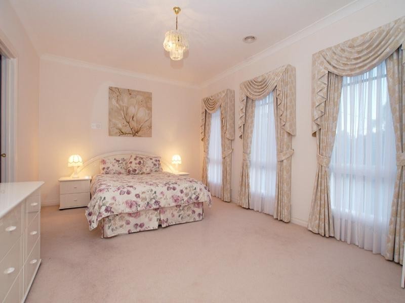 1 Burge Court, Doncaster East VIC 3109