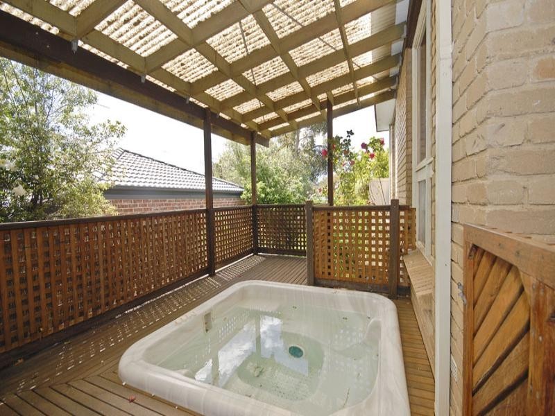 10 Herlihys Road, Templestowe Lower VIC 3107