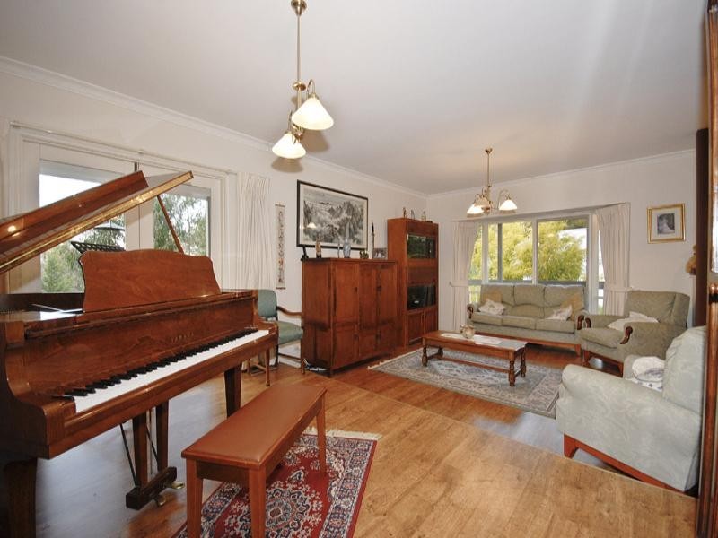 19 Valley Way, Warrandyte VIC 3113