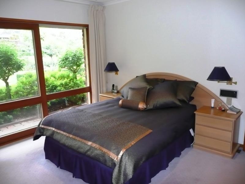 1 Orchard Rise, Park Orchards VIC 3114