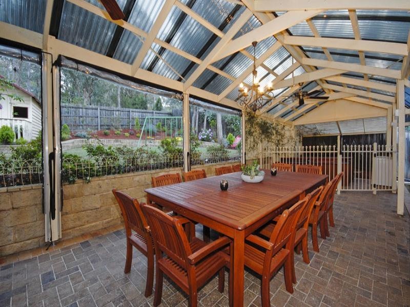 House 2/70 Banks Road, Eltham North VIC 3095