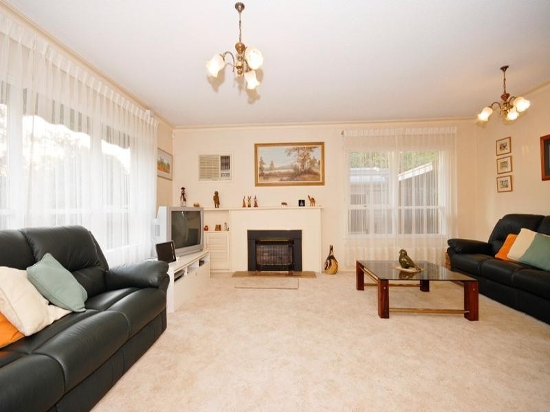 8 Toinette Court, Doncaster East VIC 3109