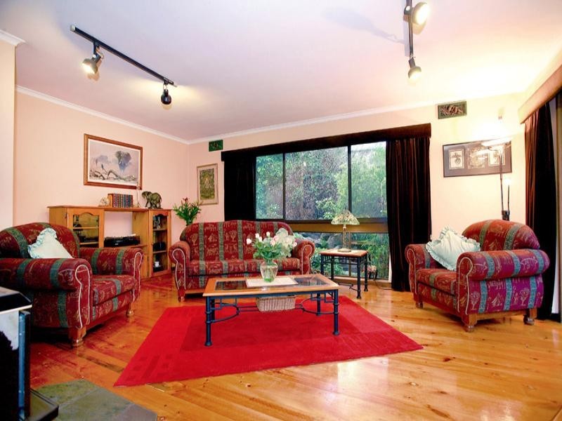 1 The Glade, Mitcham VIC 3132
